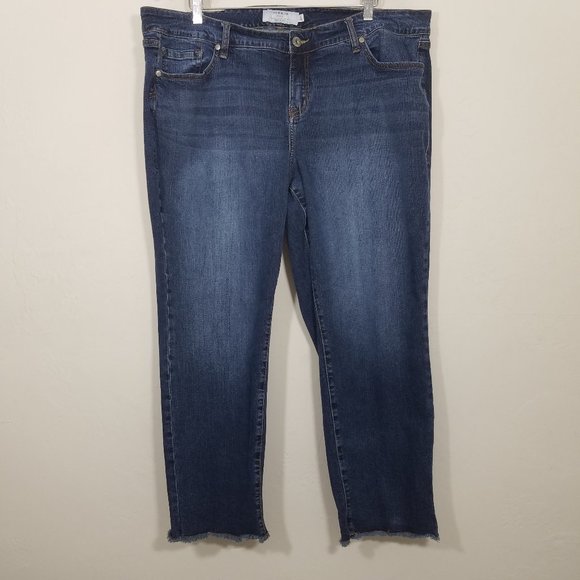 Torrid Boyfriend Raw Hem Stretch Jeans Size 22 - Picture 1 of 7